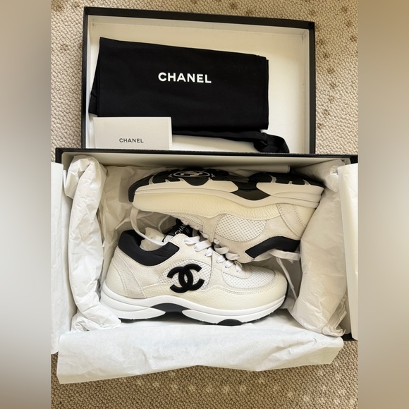 CHANEL Shoes - NWT Chanel Logo Sneaker